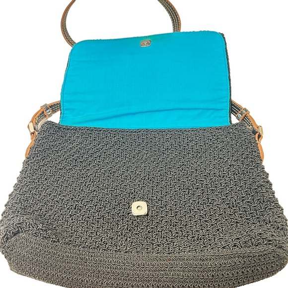 Liz Claiborne Black Crochet Hand Bag With Blue Lining - Picture 6 of 9